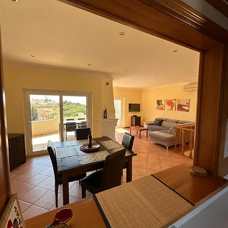 With Pool & Garden And Bbq Area Carvoeiro (Lagoa)